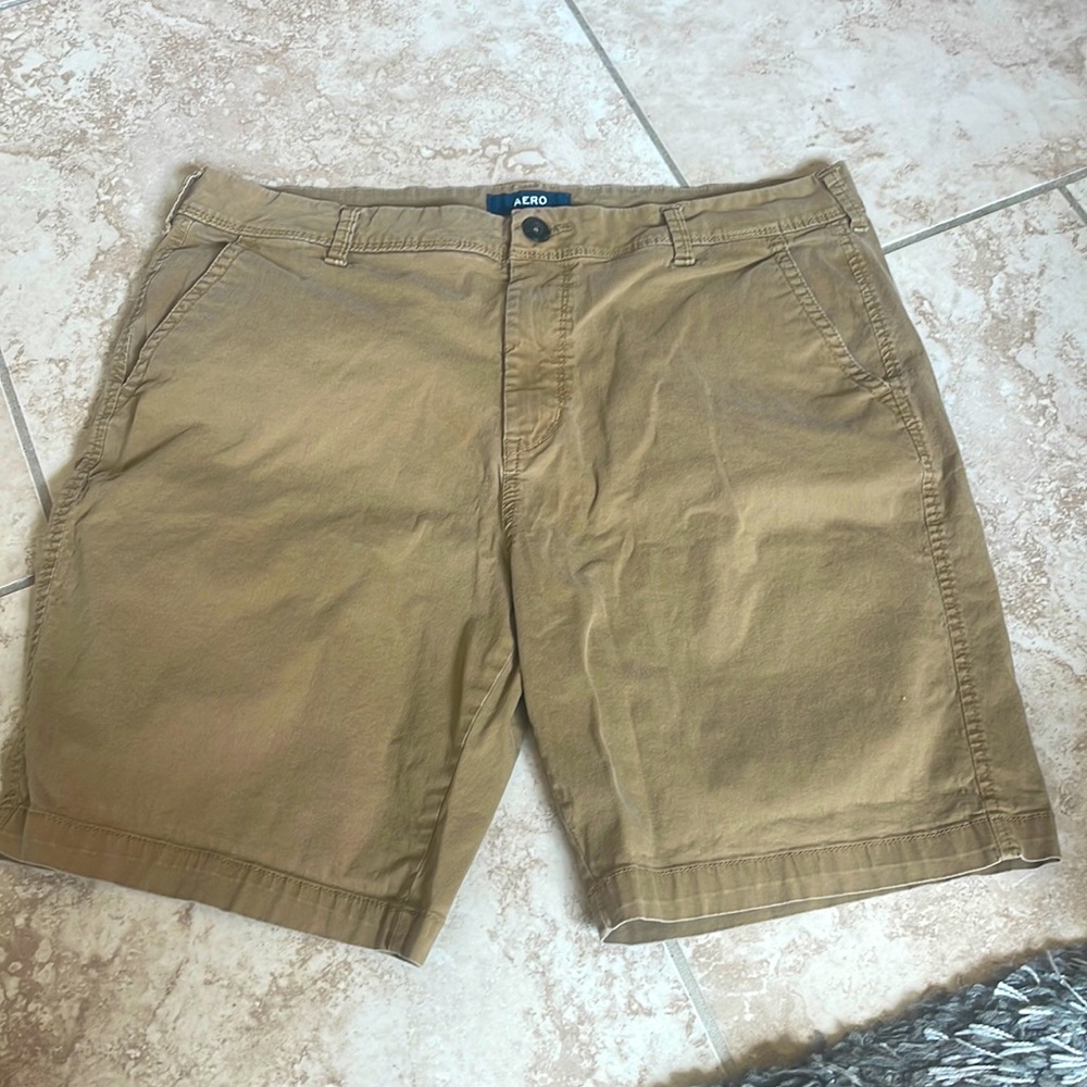 Aero khaki shorts